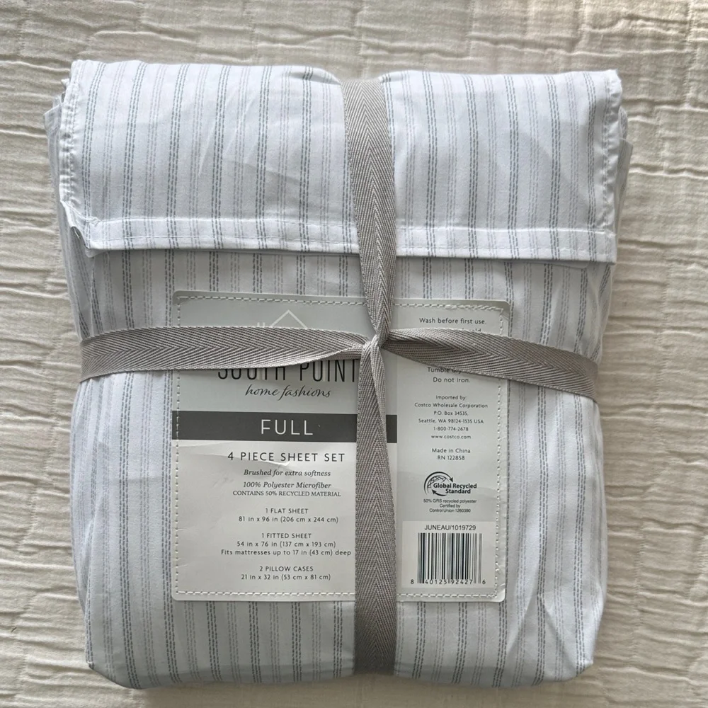 NWT Grey Striped Sheet Full Set